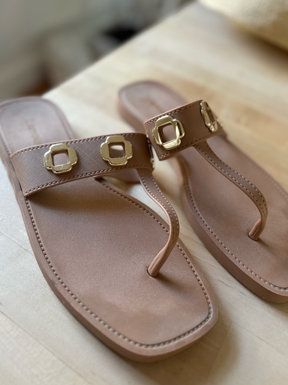 Larroude Tan Jelly Milan Thong Sandals with Gold Accents - 8